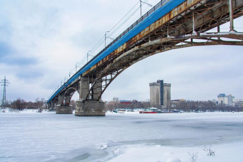 В Самаре Южный мост сковала огромная пробка