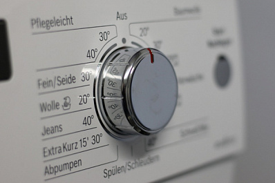 В Сызрани соседи украли и запустили "бесхозную" стиральную машину из подъезда