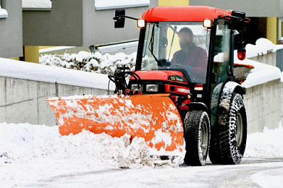В Южном городе рабочий погиб под ковшом собственного трактора