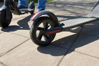 Самарца отправили в колонию за кражу электросамоката из продуктового магазина