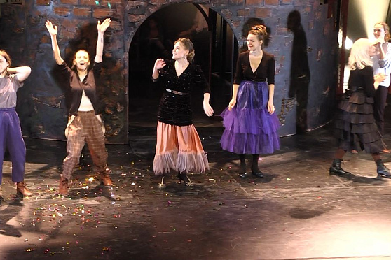 Что осталось за кадром. Игра в театр