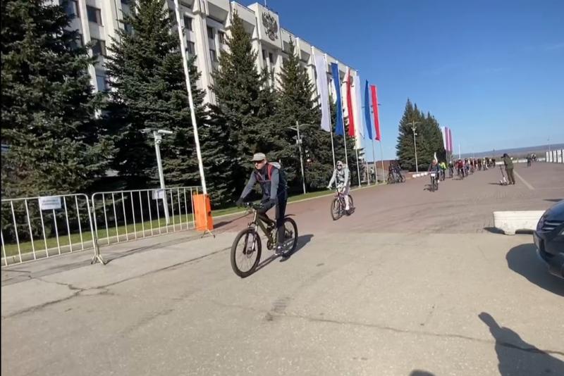 Сезон открыт: в Самаре стартовал массовый велопробег через весь город
