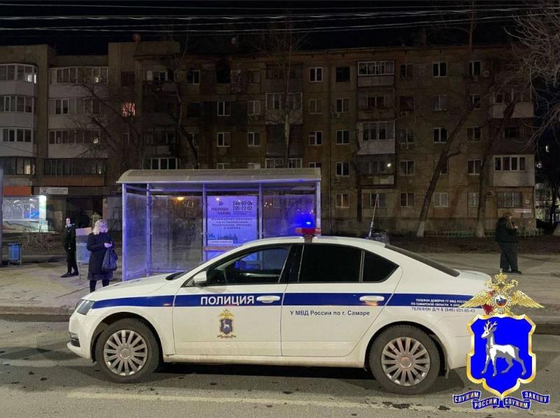 В Самаре горит квартира в пятиэтажке на Аэродромной