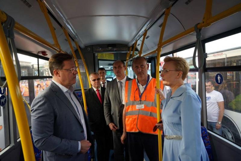 Под аплодисменты: 50 новых автобусов выходят на улицы Самары
