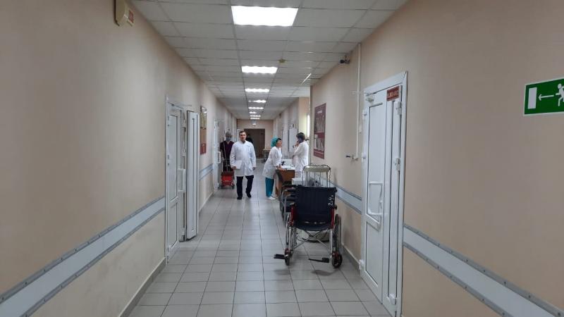 В штатном режиме возобновила работу часть отделений больницы имени Середавина