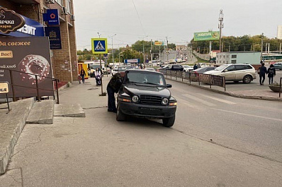 В Самаре водитель внедорожника сбил школьника