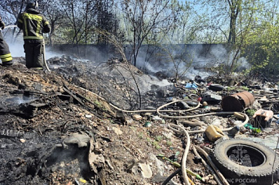 В Тольятти на Южном шоссе горел мусор на 150 квадратах 