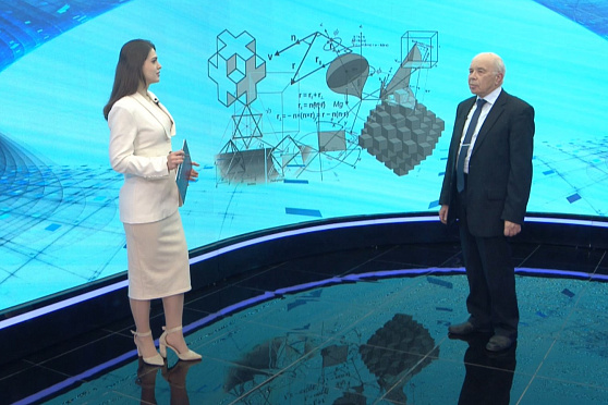 Сергей Новиков - о том, почему математика - царица наук