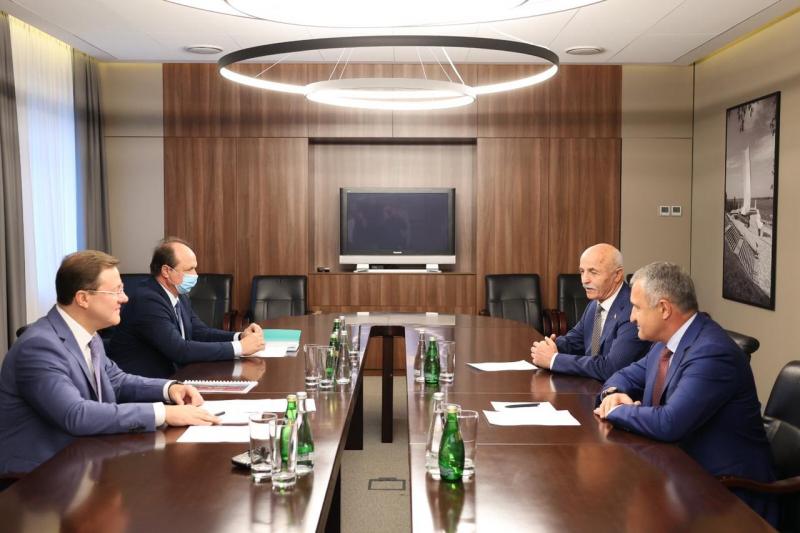 "Мы видим потенциал для расширения сотрудничества": Дмитрий Азаров встретился с президентом Южной Осетии