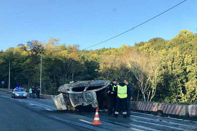 В Самарской области водитель на "Весте" сгорел за рулем после сильной аварии