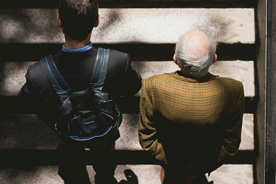 Психиатр: одиночество в старости может привести к трагедии