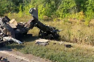 В Самарской области после столкновения грузовика и легковушки погибли два человека