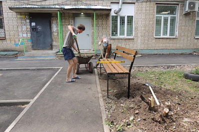 Жители Безенчукского района принимают активное участие в благоустройстве дворов