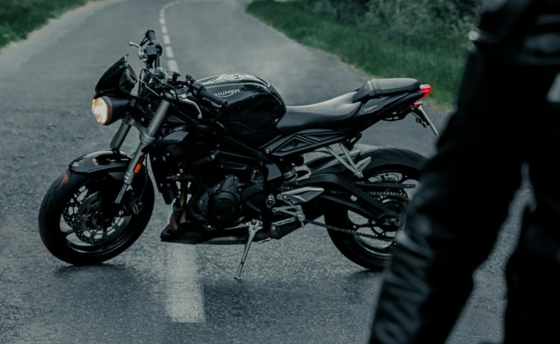 Группу подростков на мотоциклах искали в горах