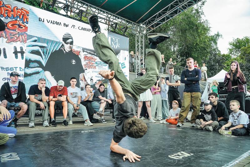 Концентрация субкультур: в Самаре прошел хип-хоп-фестиваль "63 на билете"