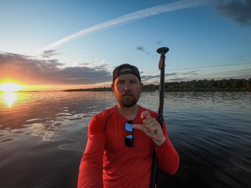 От истоков до Каспия: блогер-путешественник проплыл более 2000 км по Волге на сапе
