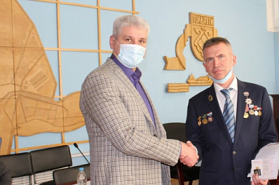 Жителю Тольятти вручили памятный знак за спасение утопающих детей