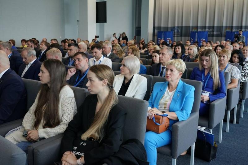 В Самаре прошла конференция реготделения "Единой России"