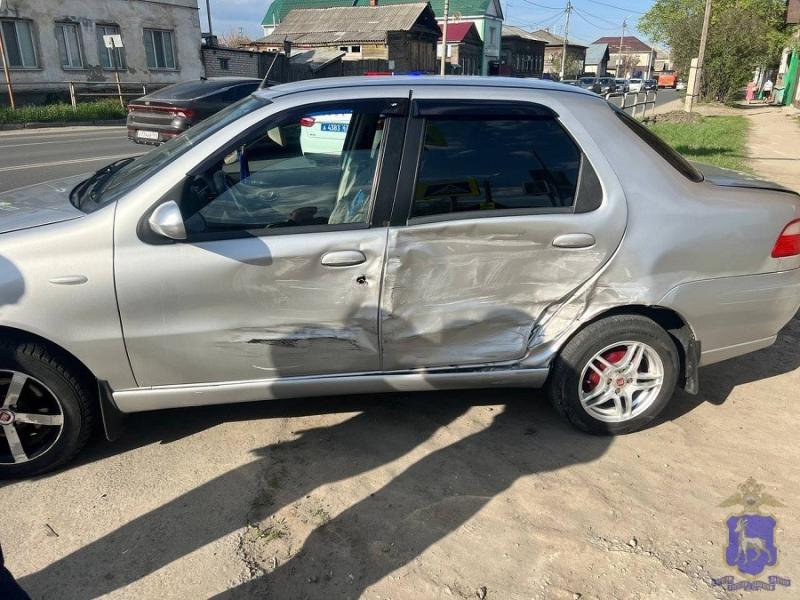 В Самаре водитель мопеда наехал на 70-летнего пешехода