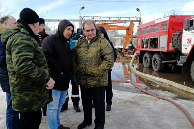 Ликвидировать последствия прорыва в Тольятти обещают до конца дня