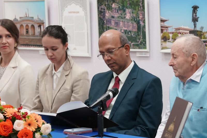 В Самаре презентовали посвященную Индии книгу