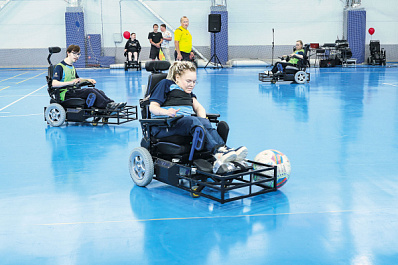 Особый футбол: в Самаре провели спортивный фестиваль для людей с ограниченными возможностями здоровья