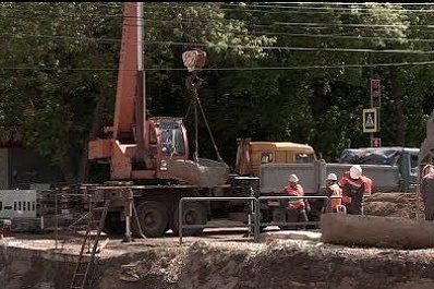 В Самаре энергетики меняют тепломагистраль на ул. Советской Армии