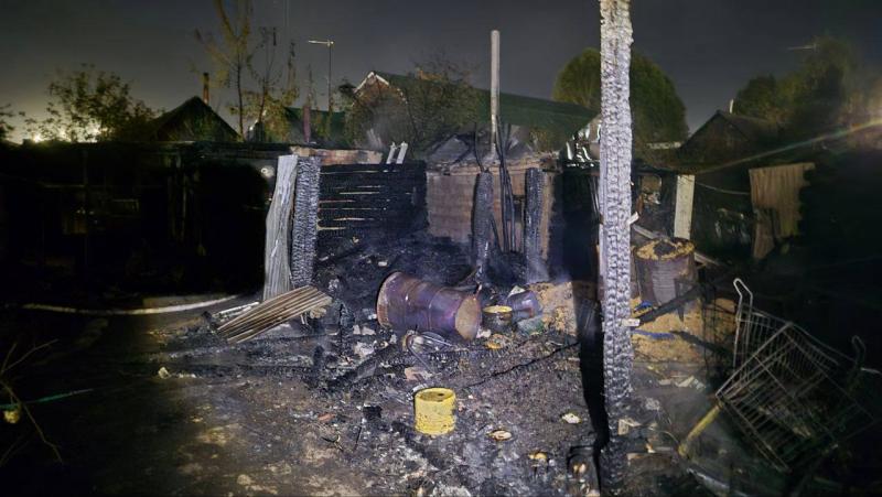 В Самарской области 5 октября вспыхнули бани и надворные постройки