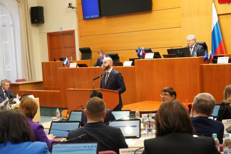 Защитить детей от "яда": в регионе хотят ограничить продажу энергетиков