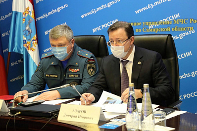 Дмитрий Азаров принял участие в совещании министра МЧС РФ