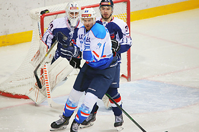 Красноярские "соколы" оказались сильнее самарских "летчиков" 