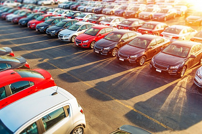 Аналитик спрогнозировал снижение цен на автомобили в России 