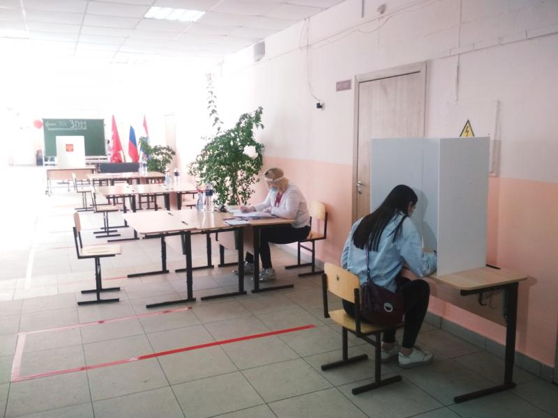 Фото: как выстроены меры безопасности на избирательных участках в Самарской области