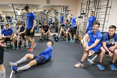 Хоккейная "Ладья" утвердила график подготовки на ближайший сезон