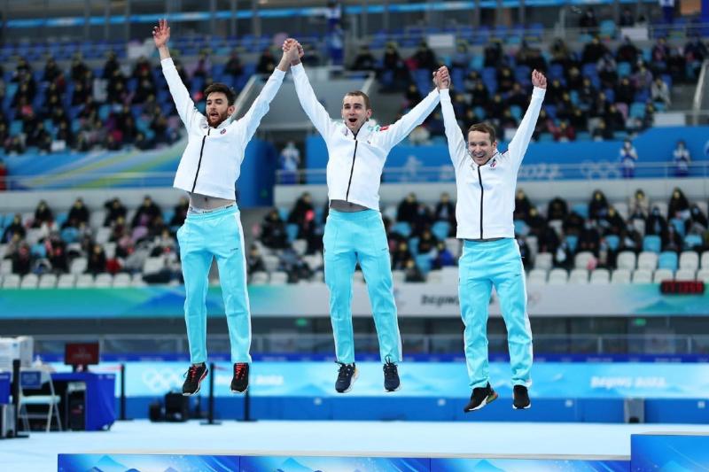 Драма в биатлоне, серебро конькобежцев: как прошел 11-й день Олимпиады в Пекине