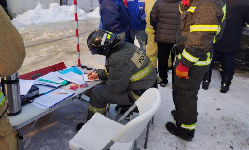 В Самаре полностью потушили пожар на Кировском рынке