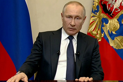 Владимир Путин продлил действие социальных пособий