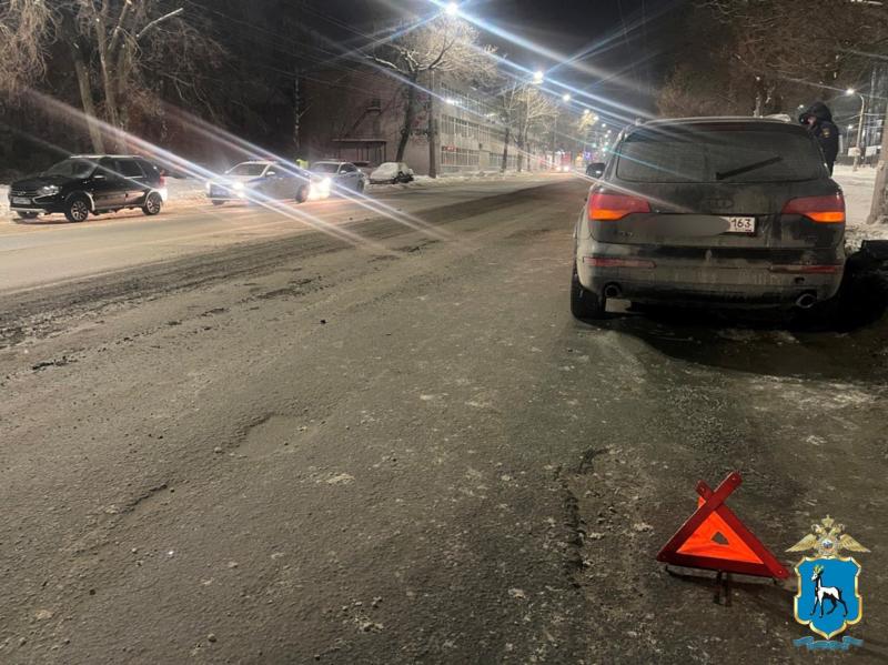В Самаре водитель Audi Q7 насмерть сбил пожилую женщину на ул. Антонова-Овсеенко