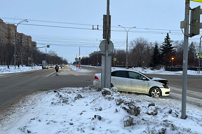 В Самарской области после столкновения двух иномарок пострадала пенсионерка