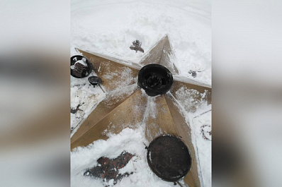 В Тольятти полиция ищет вандалов, повредивших петардой Вечный огонь