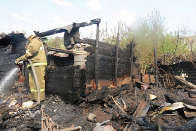 Под Самарой безработный мужчина обокрал соседку и сжёг ее дачный дом