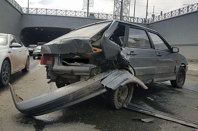 В Самаре злостный нарушитель врезался в автомобиль с ребенком