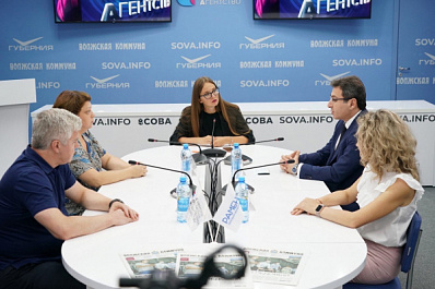 Эксперты рассказали об особенностях вакцинации от COVID-19 людей с сердечными и эндокринными заболеваниями