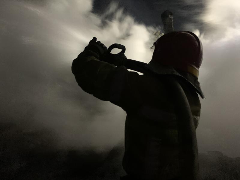 В Самаре 47 человек тушили воздушный компрессор на ул. Уральской