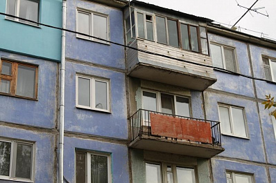 Самарский полицейский через балкон 4 этажа спас мужчину из горящей квартиры