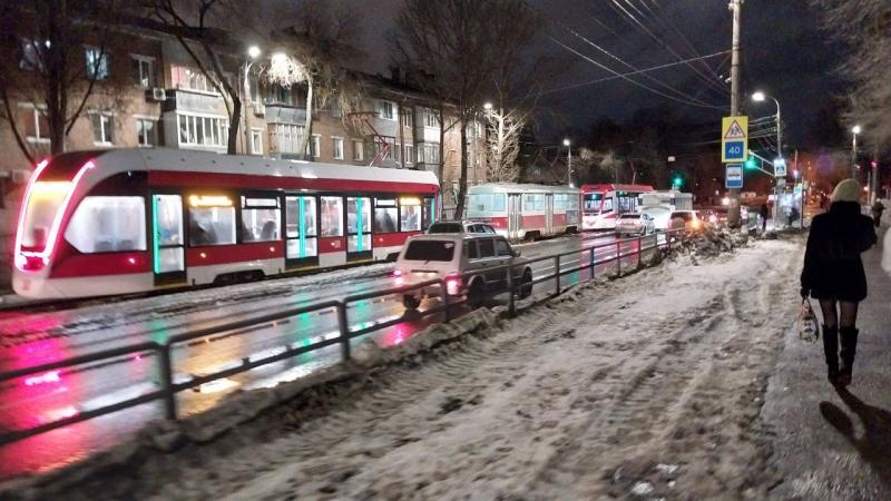 В Самаре 7 марта на улице Ставропольской столкнулись трамвай и автобус