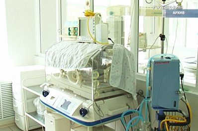 Самарских врачей поблагодарили бывшие пациенты в Международный день недоношенных детей