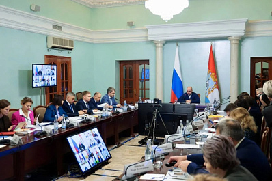 Ремонт моста в Похвистневе, трудоустройство участников СВО, работа по нацпроектам – в Самаре состоялось оперативное совещание в Правительстве