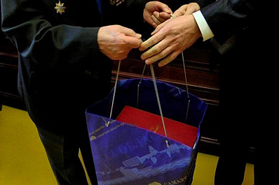 Дмитрий Азаров поздравил Героя Советского Союза Владимира Чудайкина с 93-летием