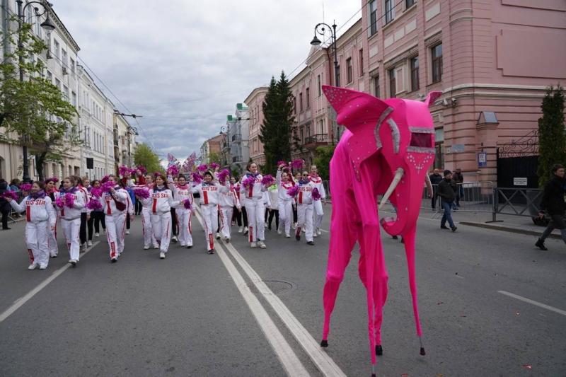 В Самаре 21 мая прошло карнавальное шествие